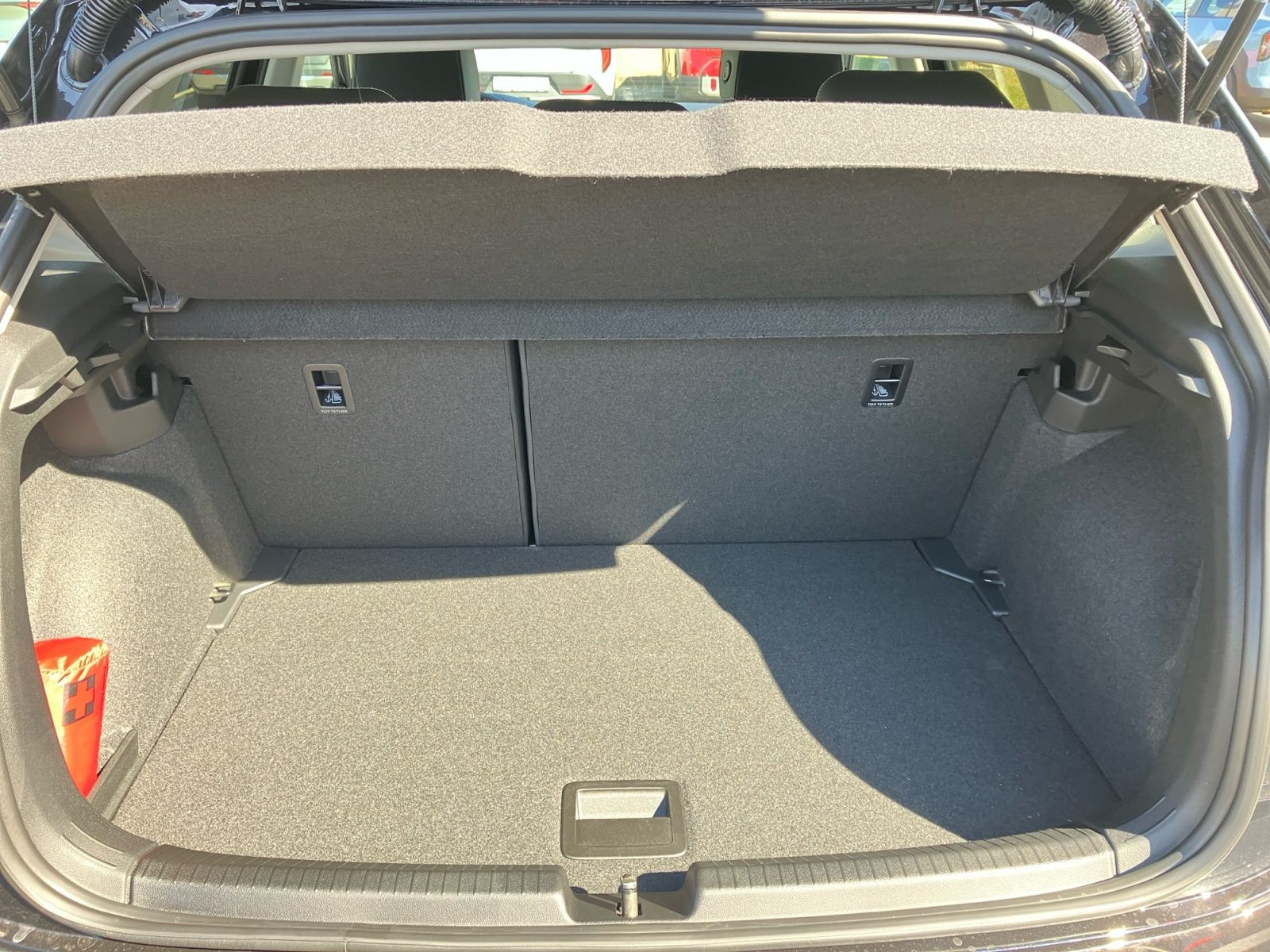 Volkswagen - Polo_17
