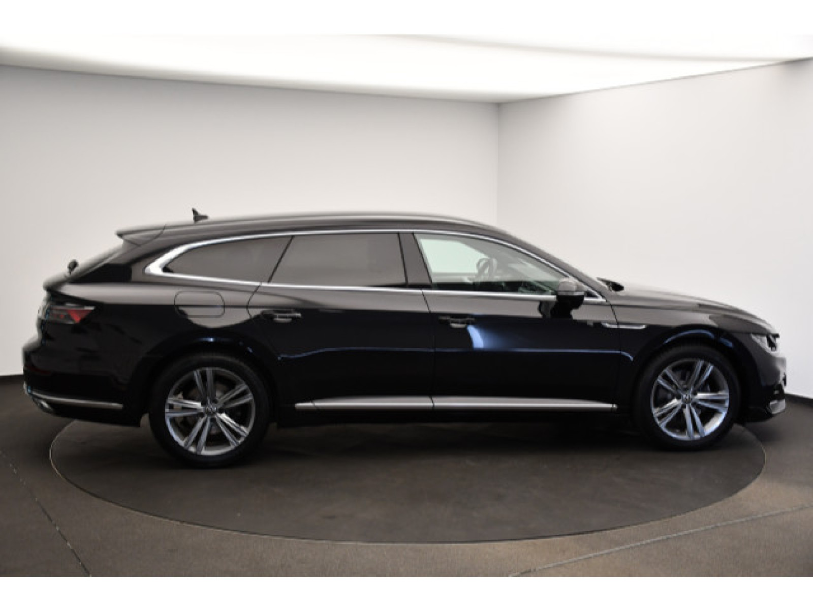 Volkswagen - Arteon Shooting Brake_17