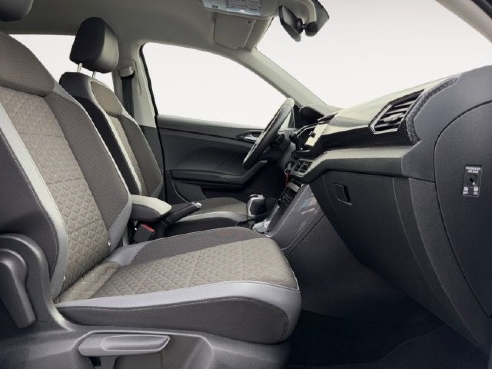 Volkswagen - T-Cross_15