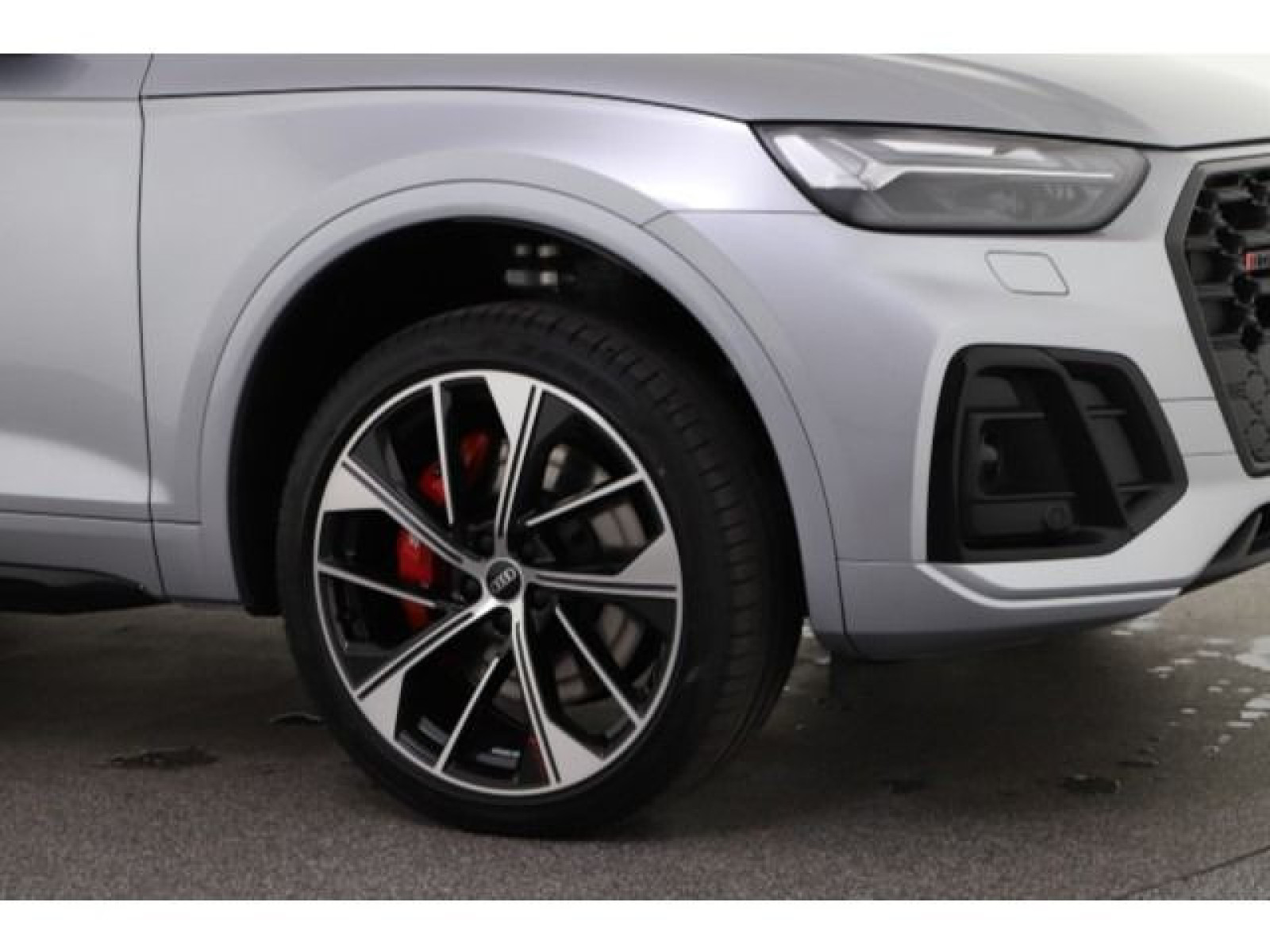 Audi - SQ5_3