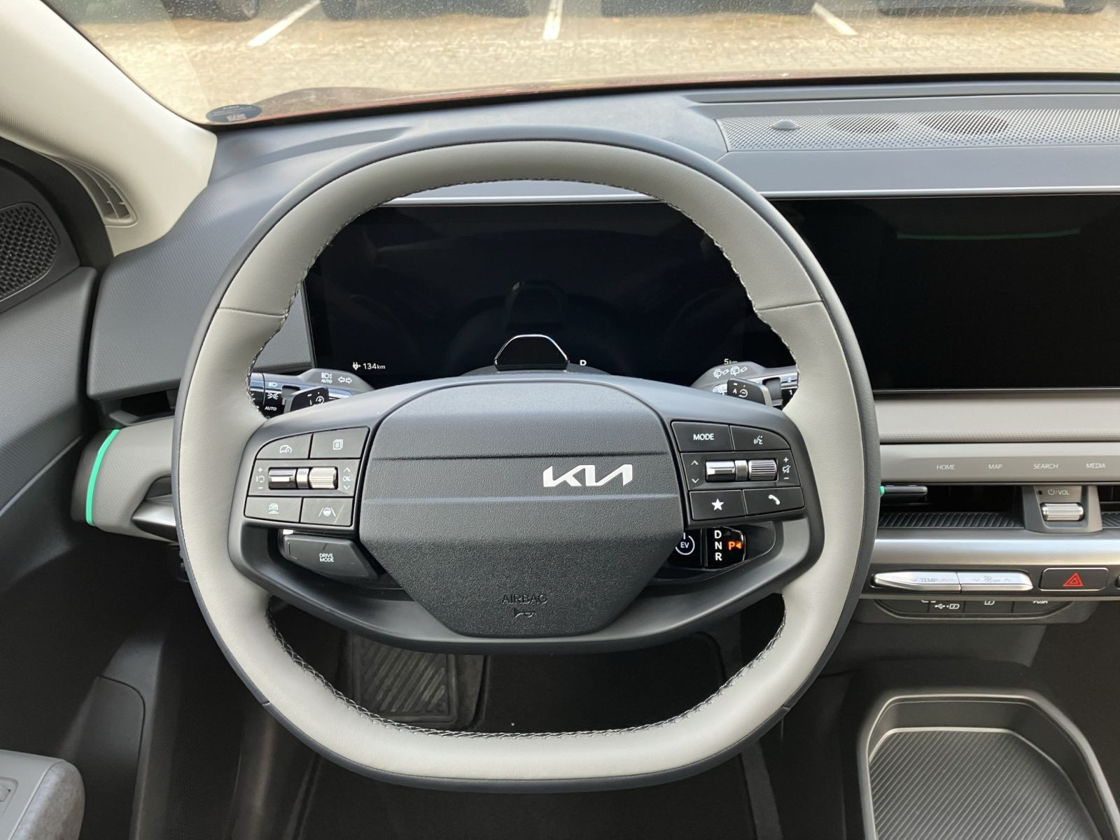 Kia - EV4_11