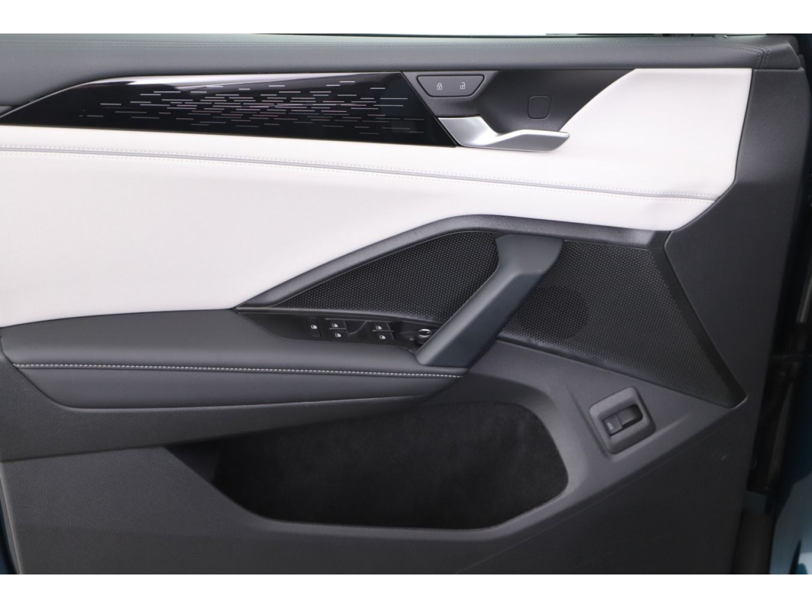 Volkswagen - Tiguan_12