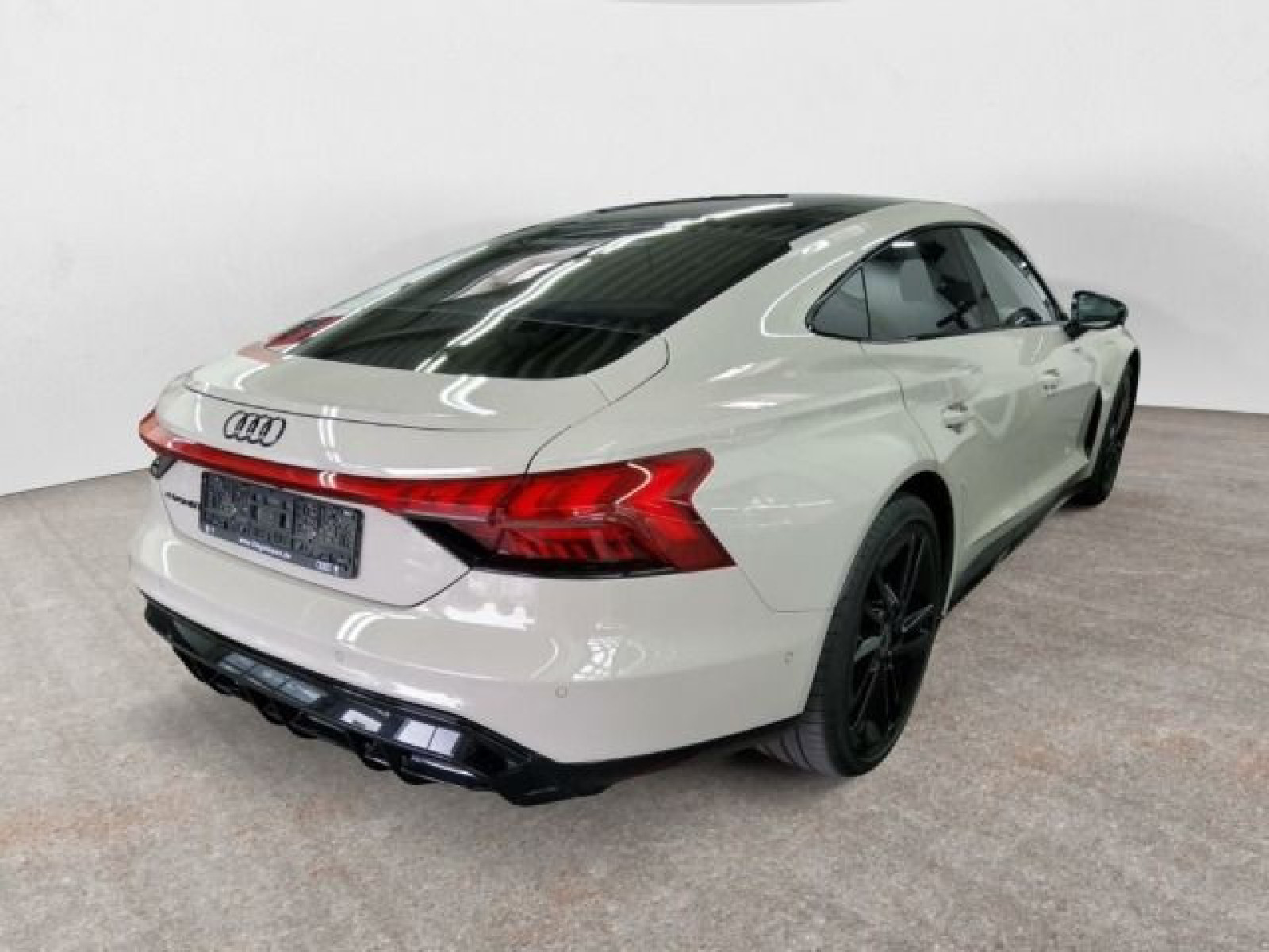 diagonalansicht-hinten-aussen