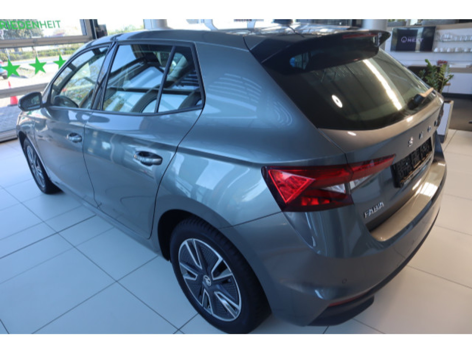 diagonalansicht-hinten-aussen