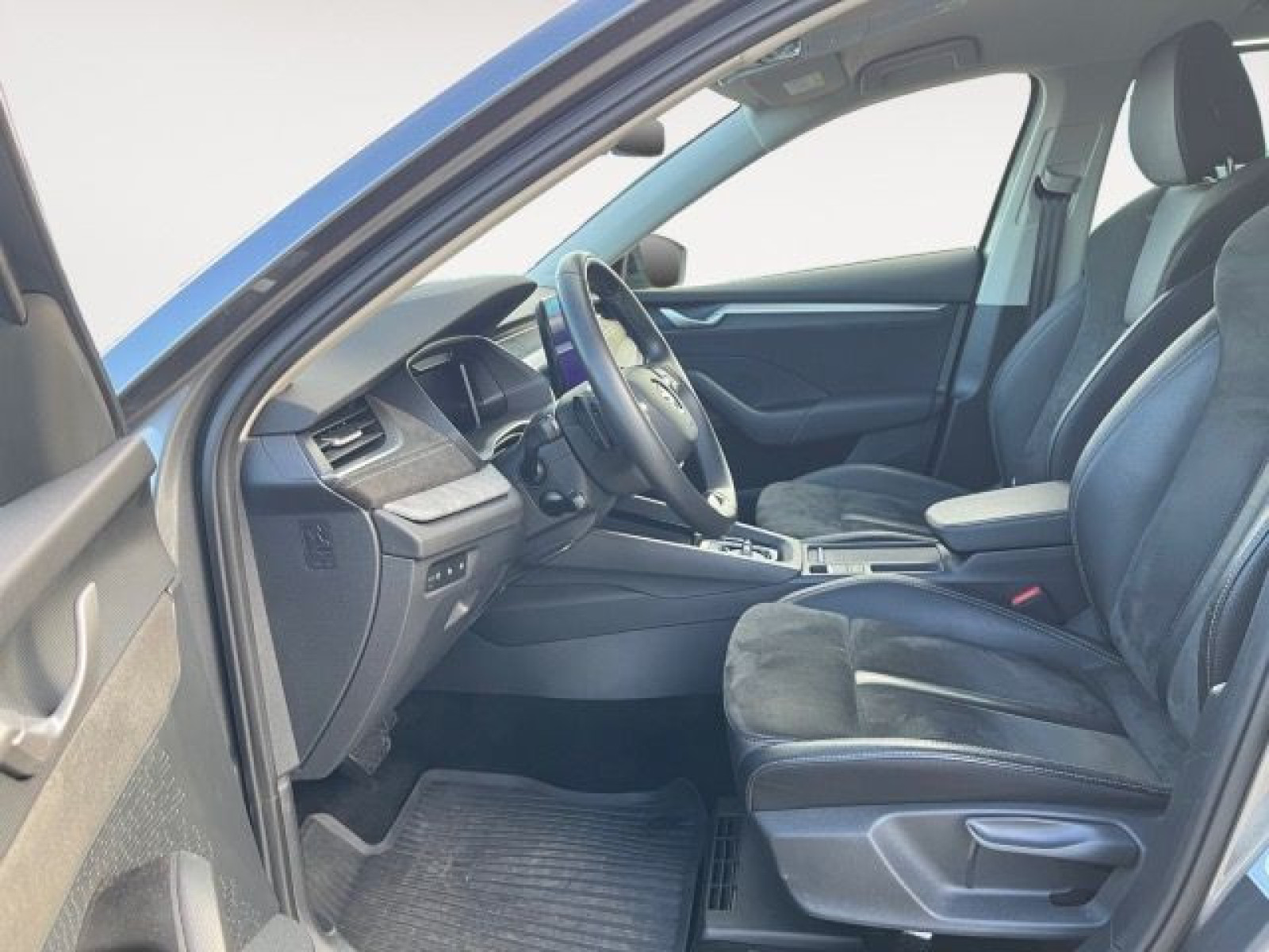 Volkswagen - T-Cross_11