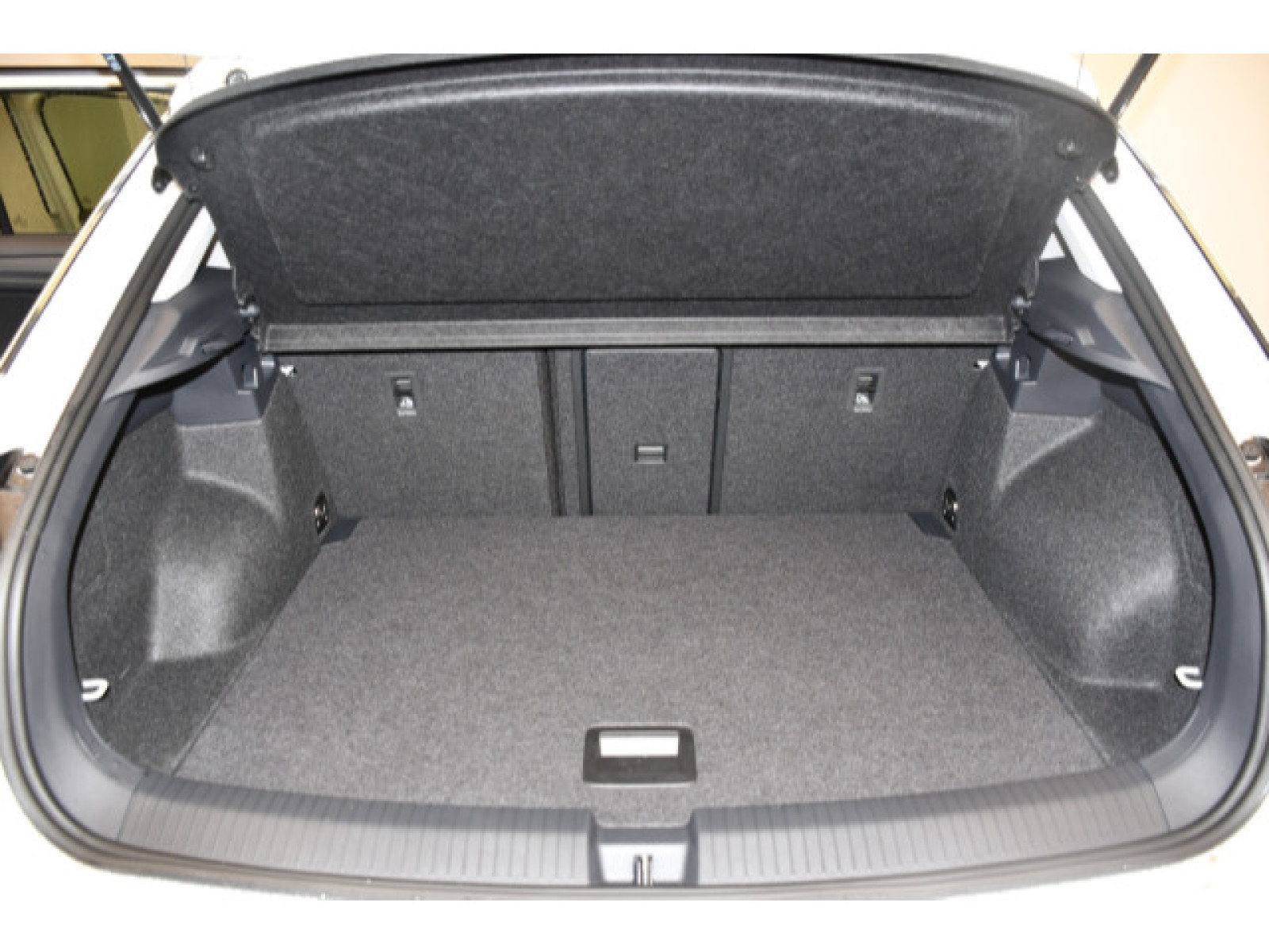Volkswagen - T-Roc_11