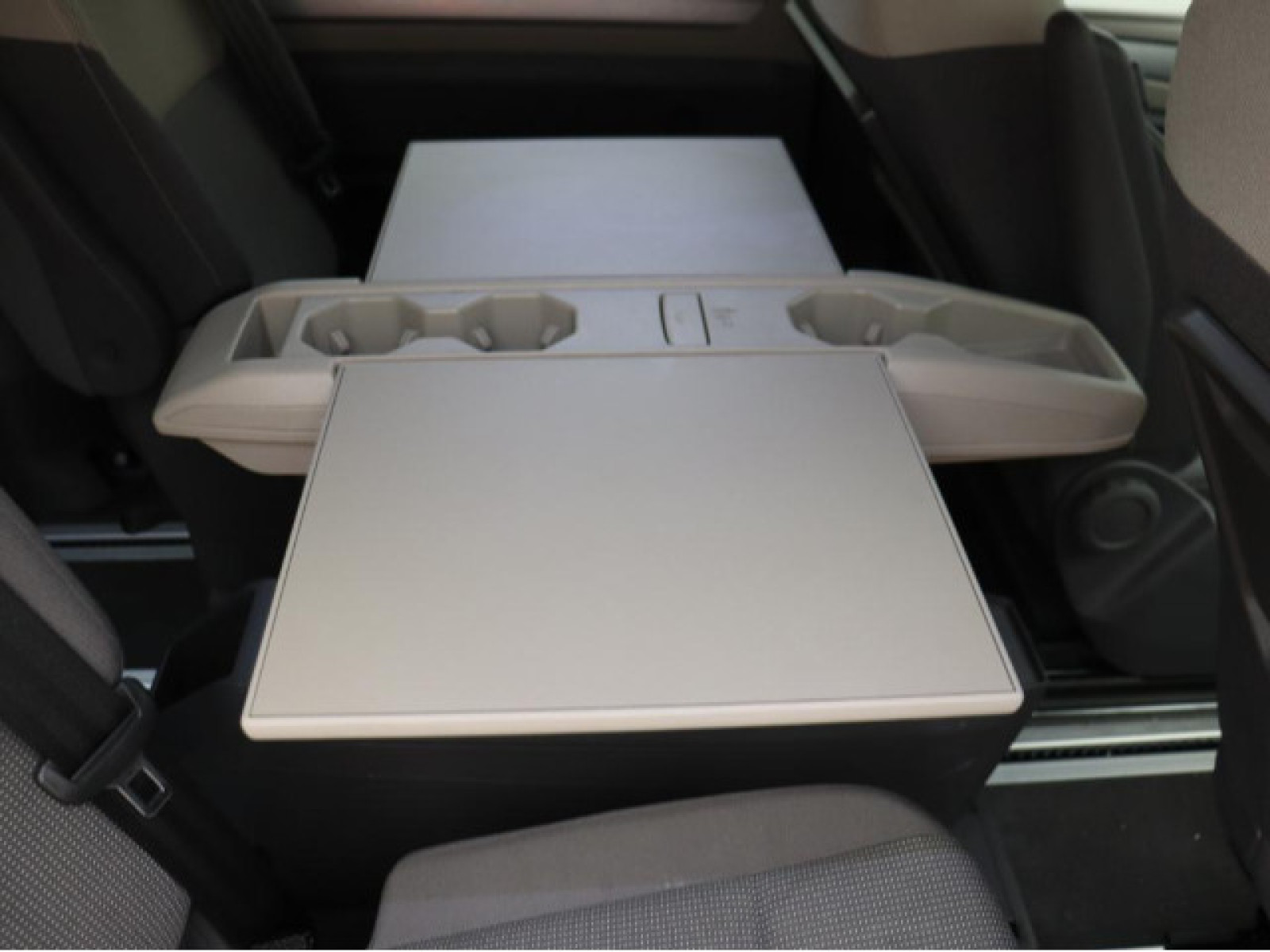 Volkswagen - Multivan_11