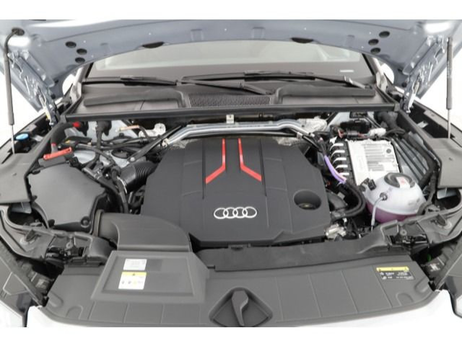 Audi - SQ5_11