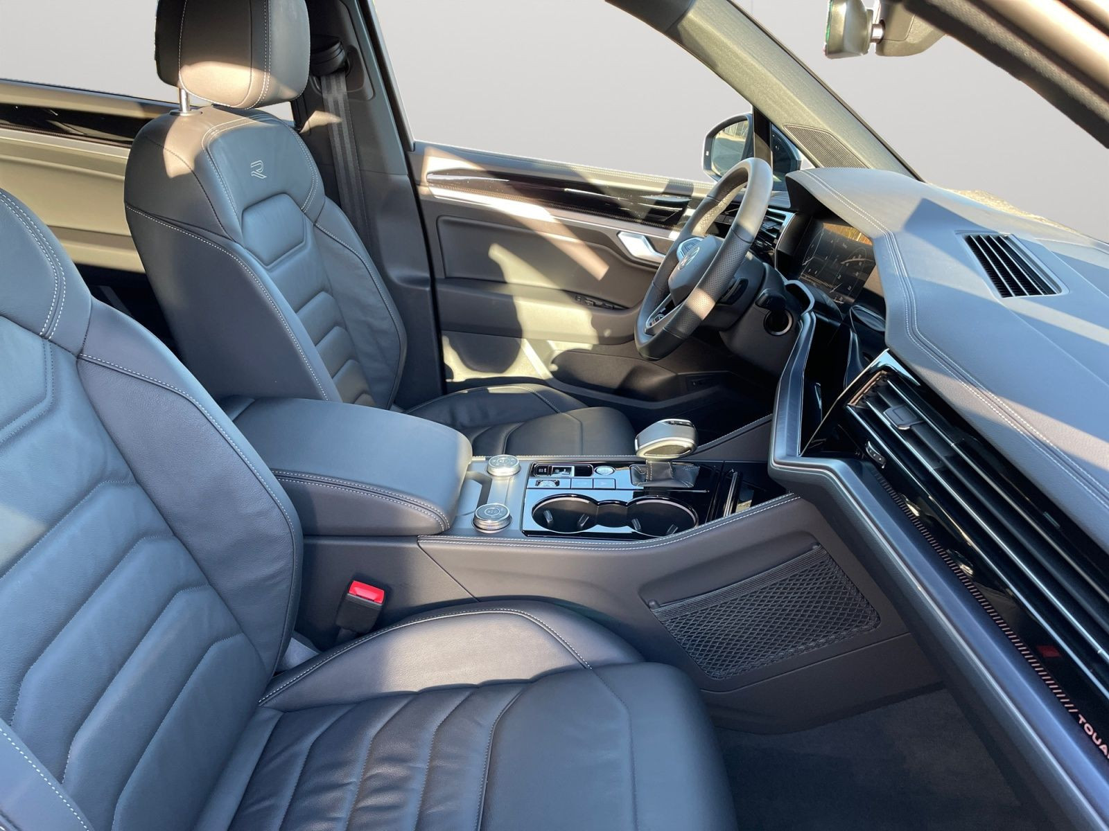 Volkswagen - Touareg_15