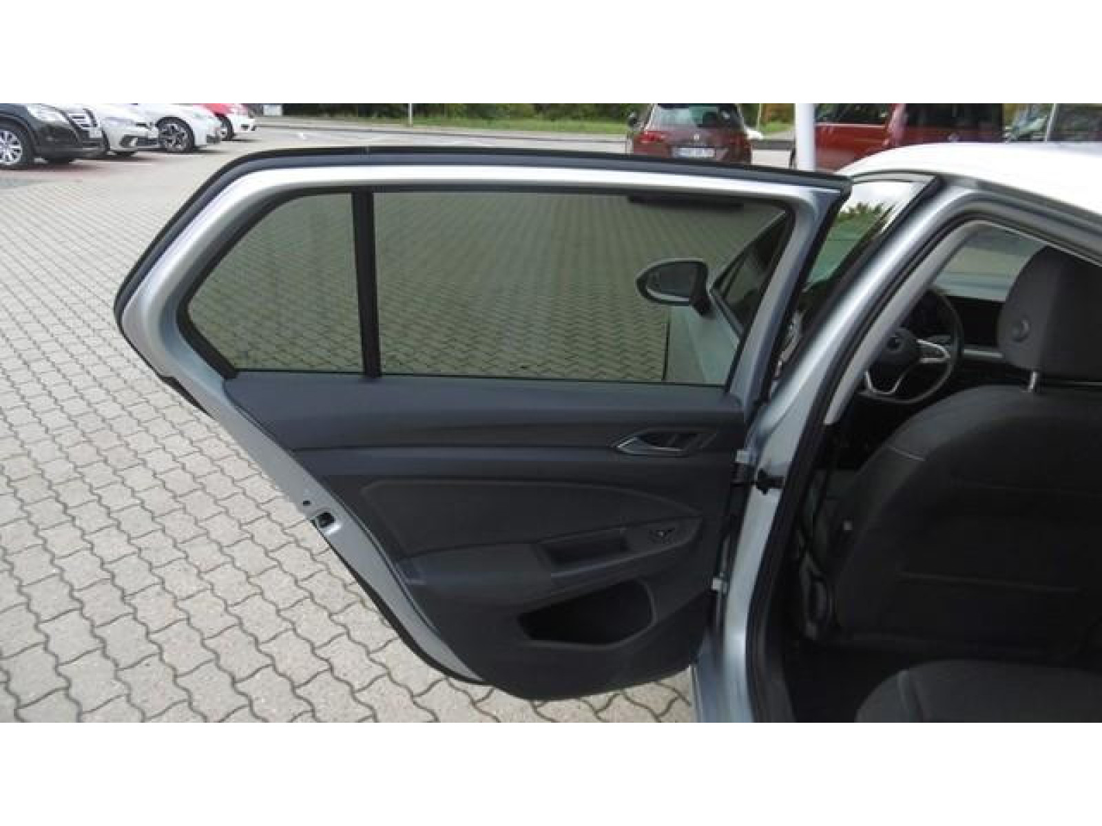 Volkswagen - Golf_18