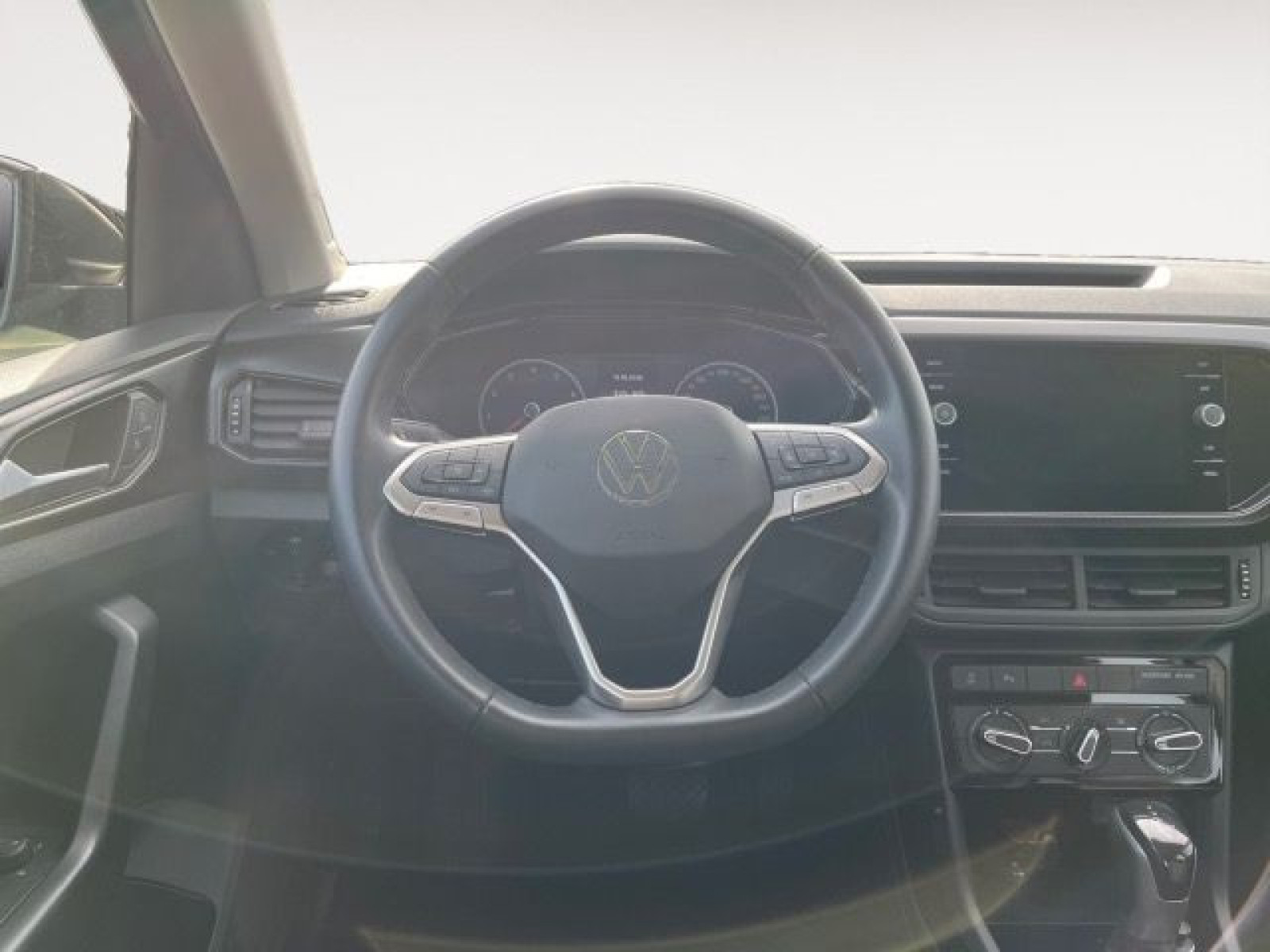 Volkswagen - T-Cross_14