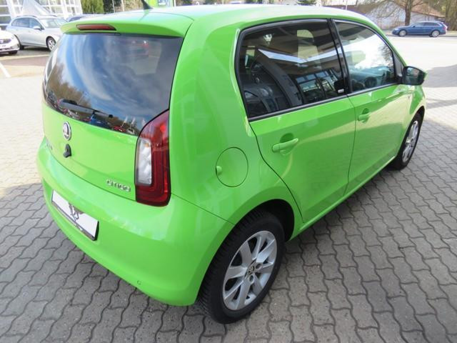 diagonalansicht-hinten-aussen