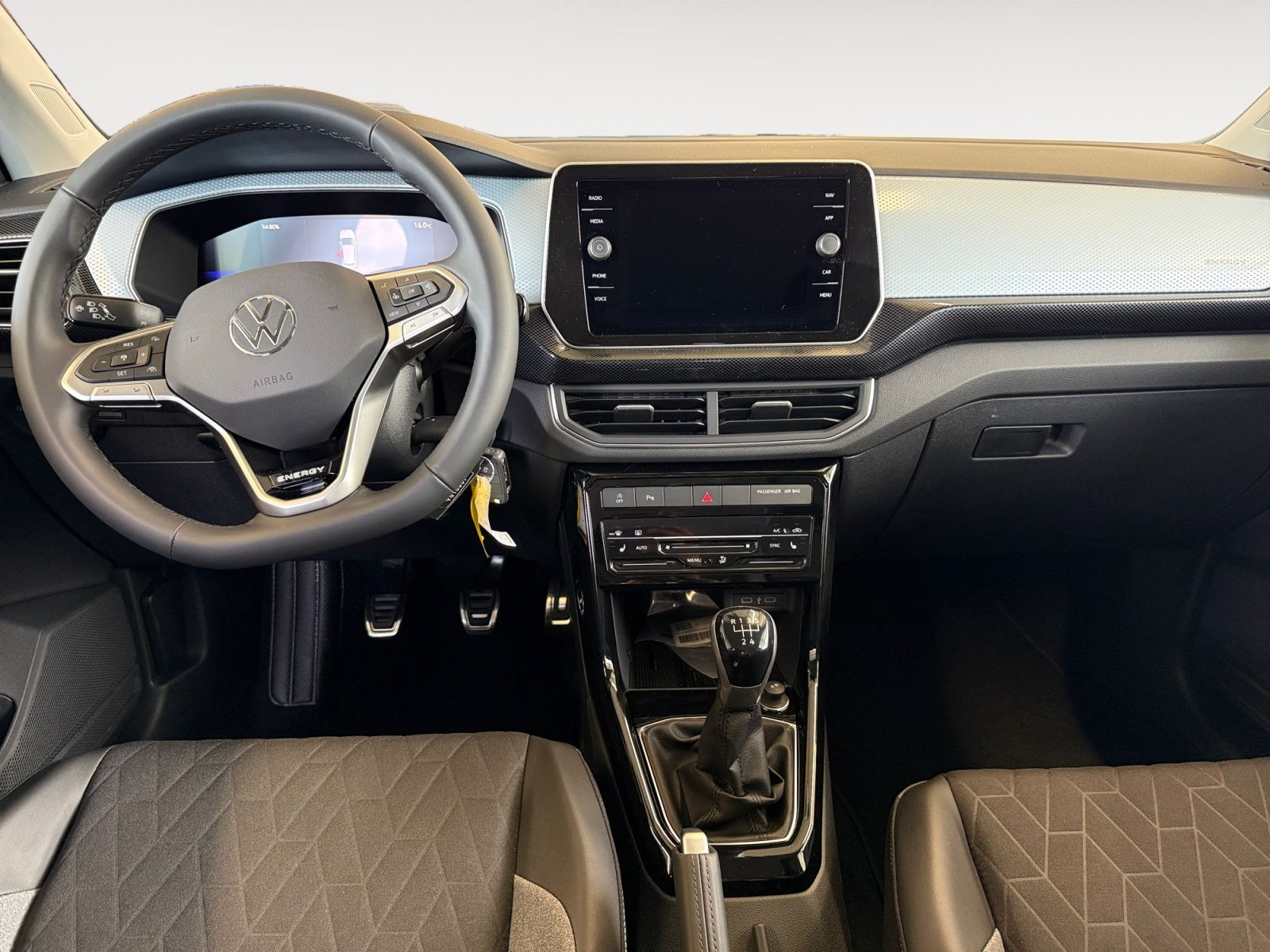 Volkswagen - T-Cross_11