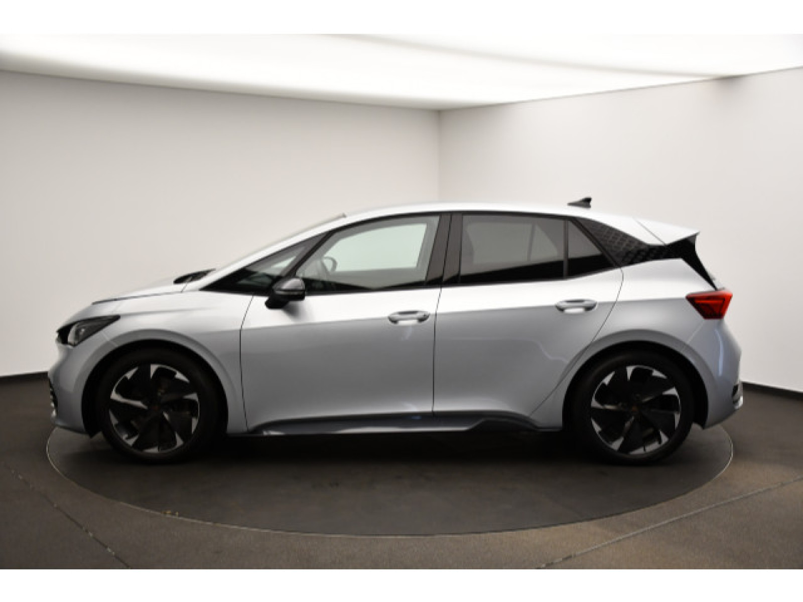 Cupra - Born_15