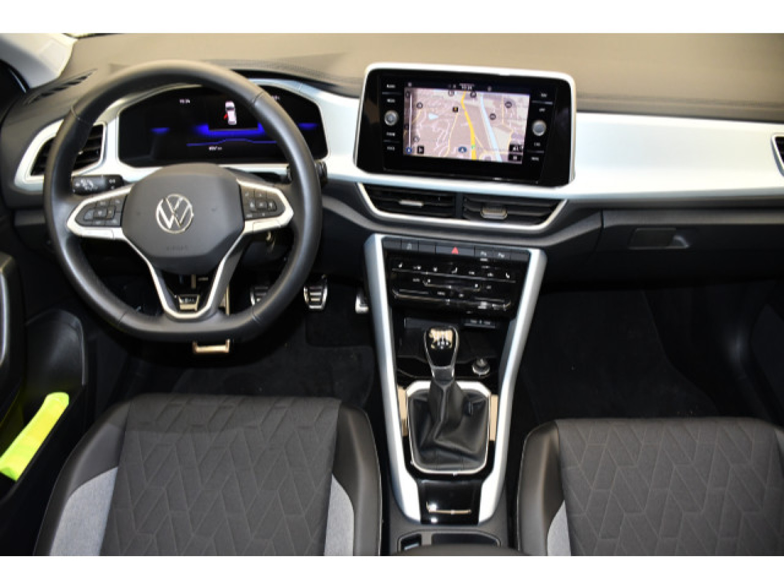 Volkswagen - T-Roc_5