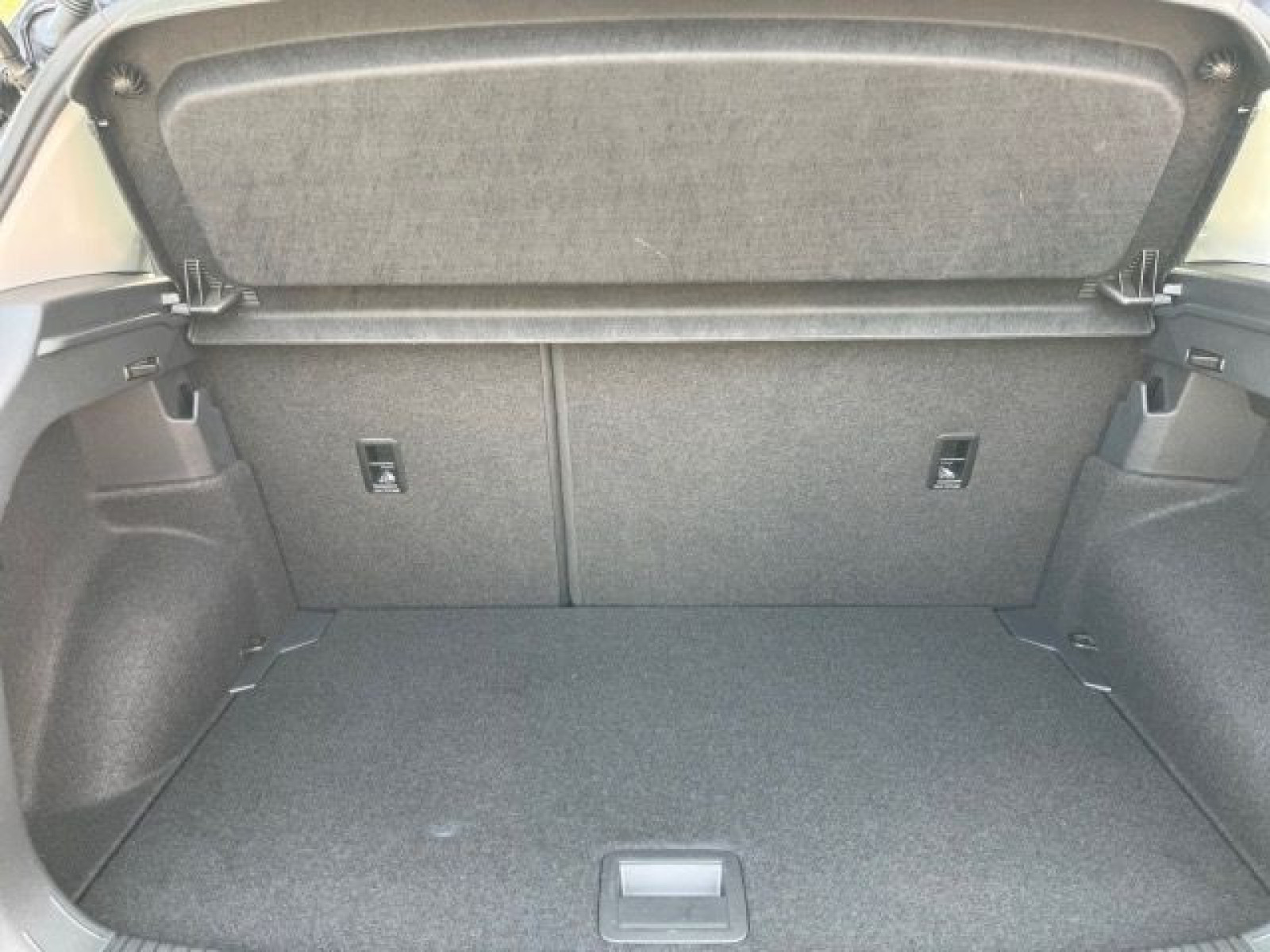 Volkswagen - T-Cross_16