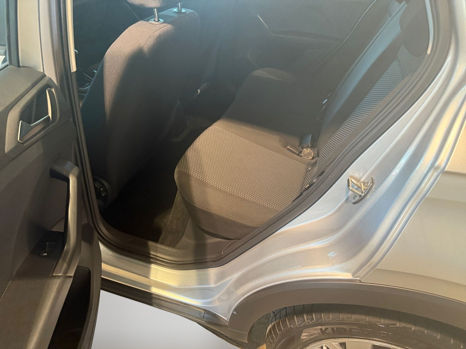 Volkswagen - T-Cross_16
