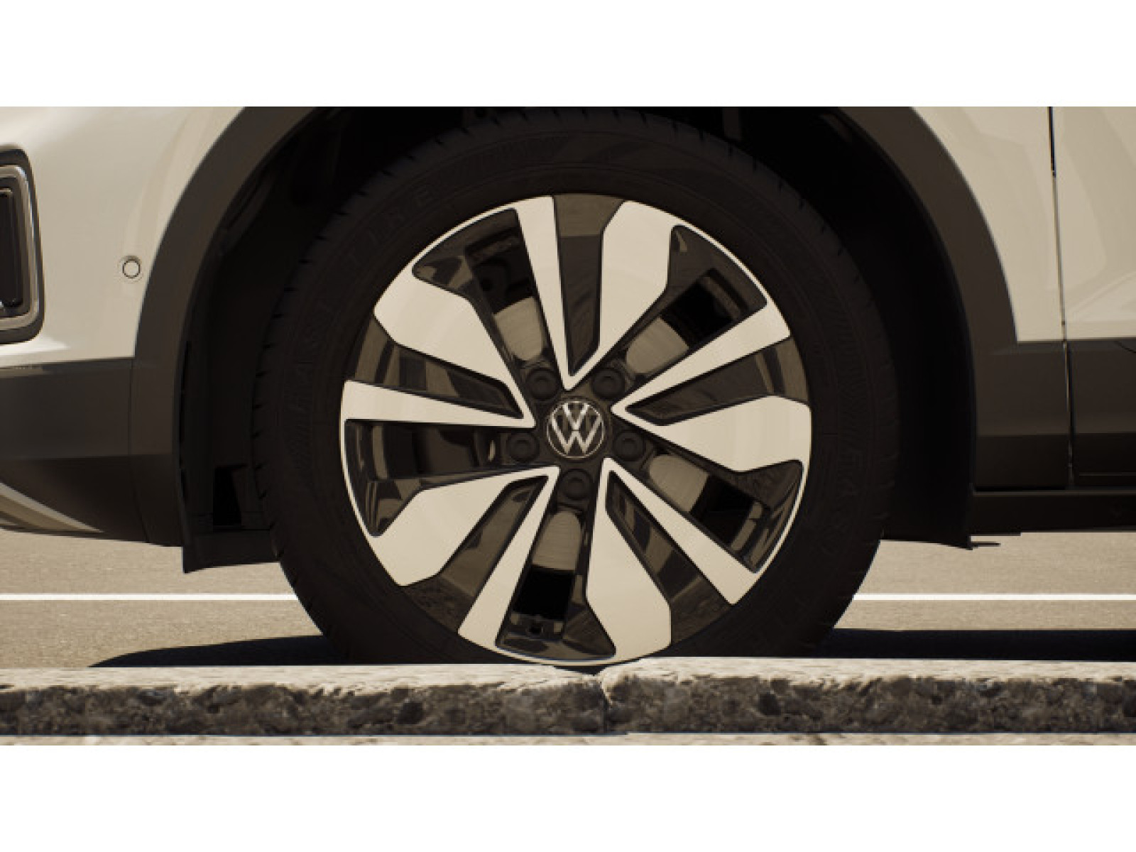 Volkswagen - T-Roc_4
