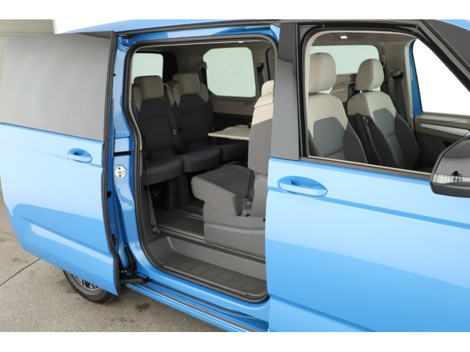 Volkswagen - Multivan_7