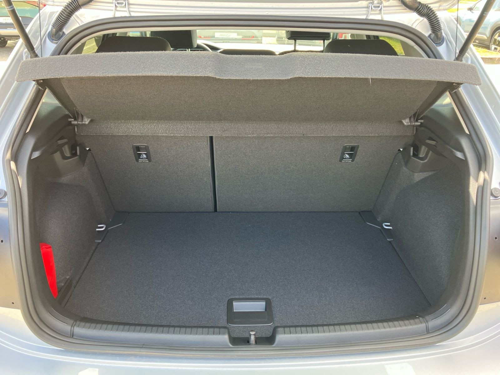Volkswagen - Polo_17