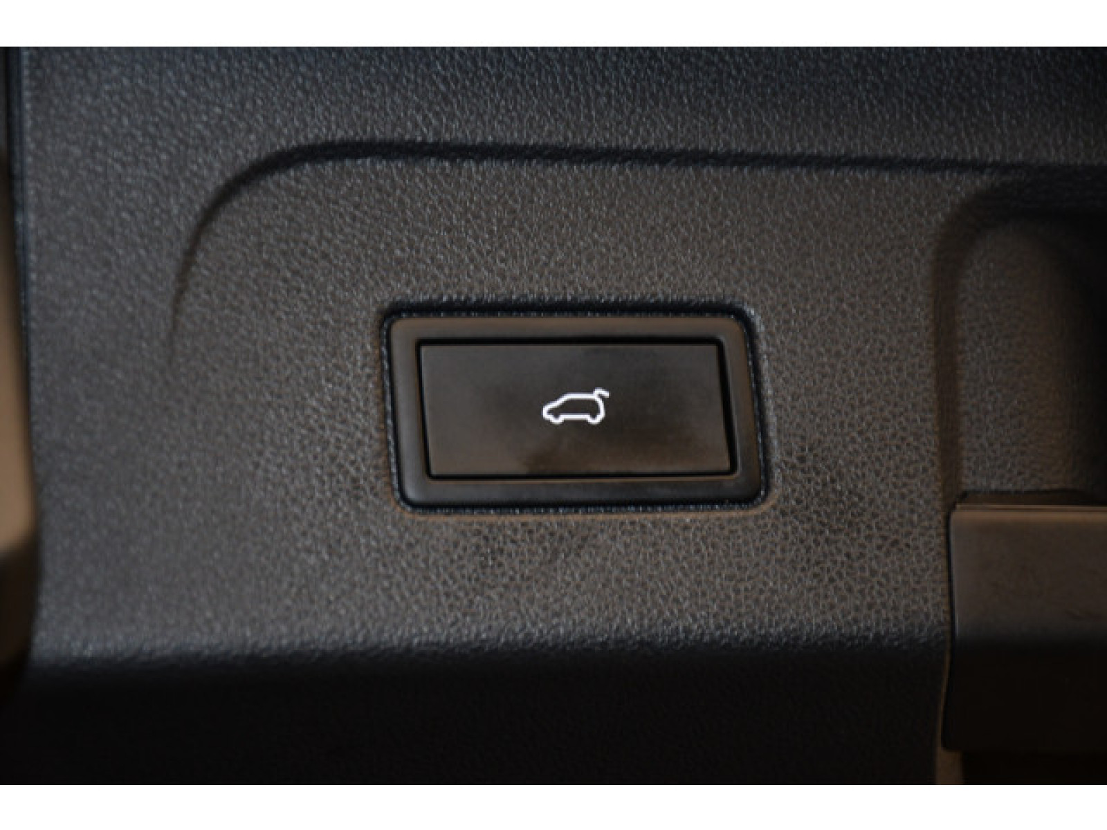 Volkswagen - Touran_11