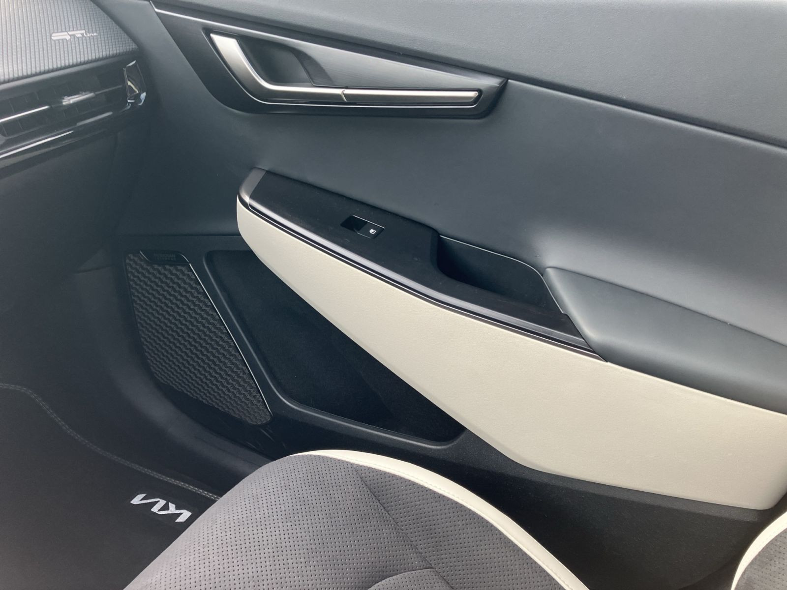 Kia - EV6_16