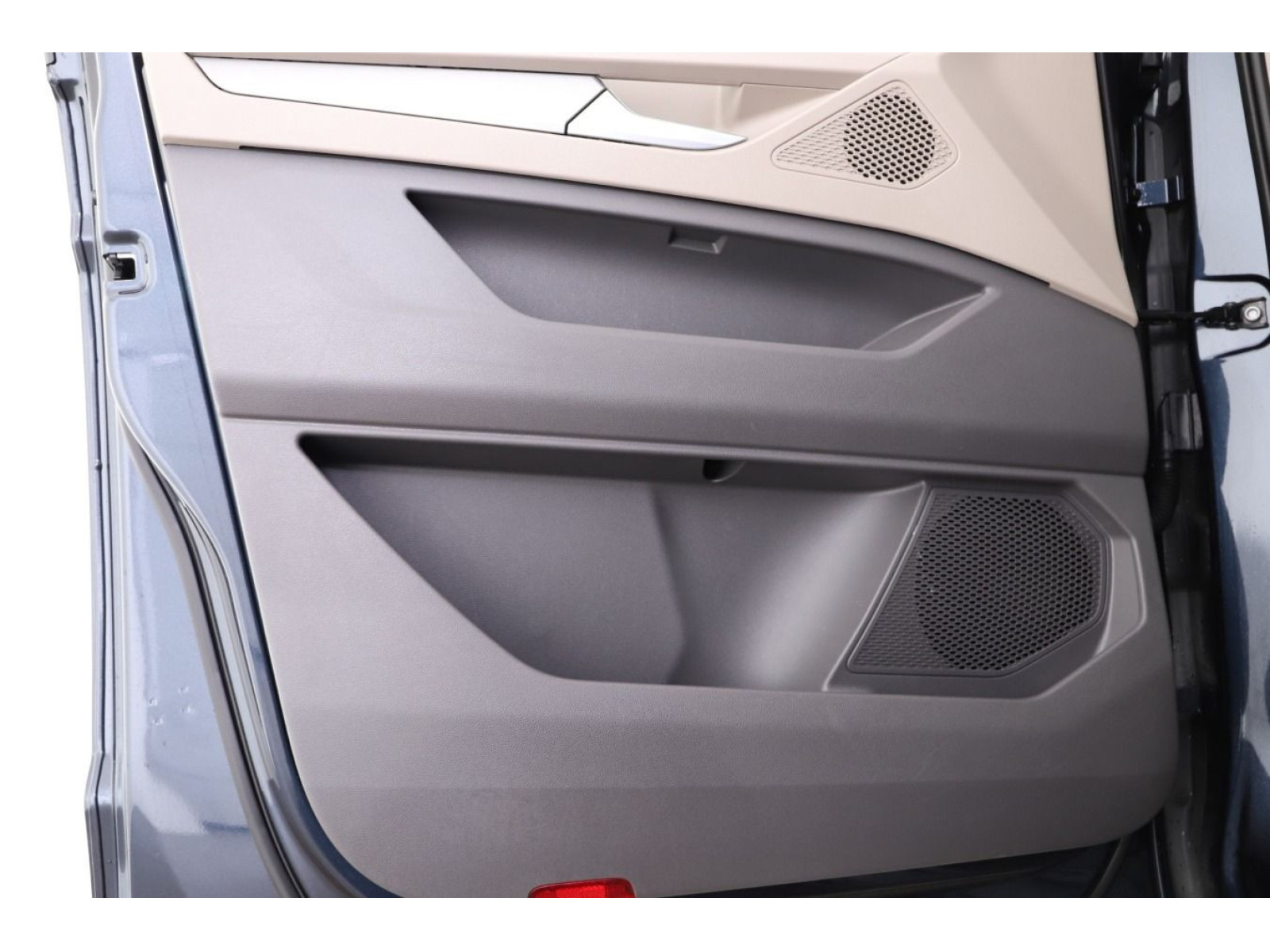 Volkswagen - Multivan_15