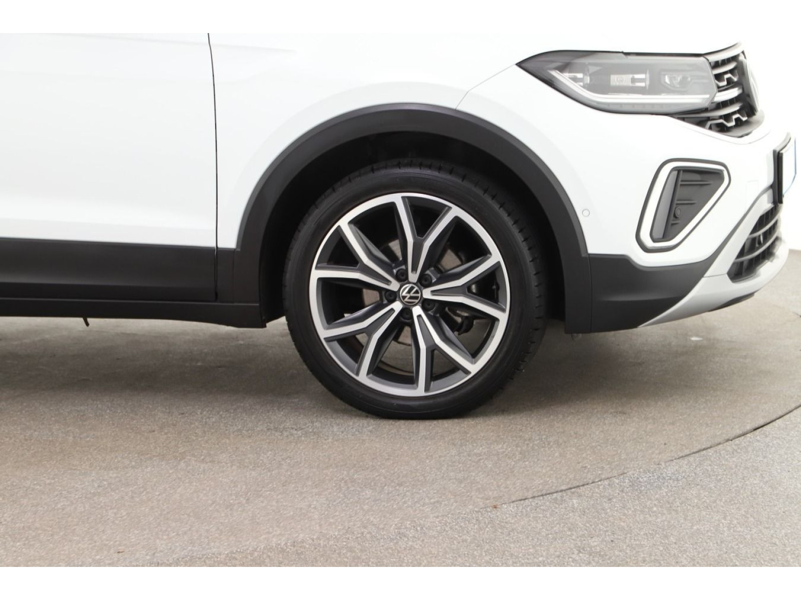 Volkswagen - T-Cross_3