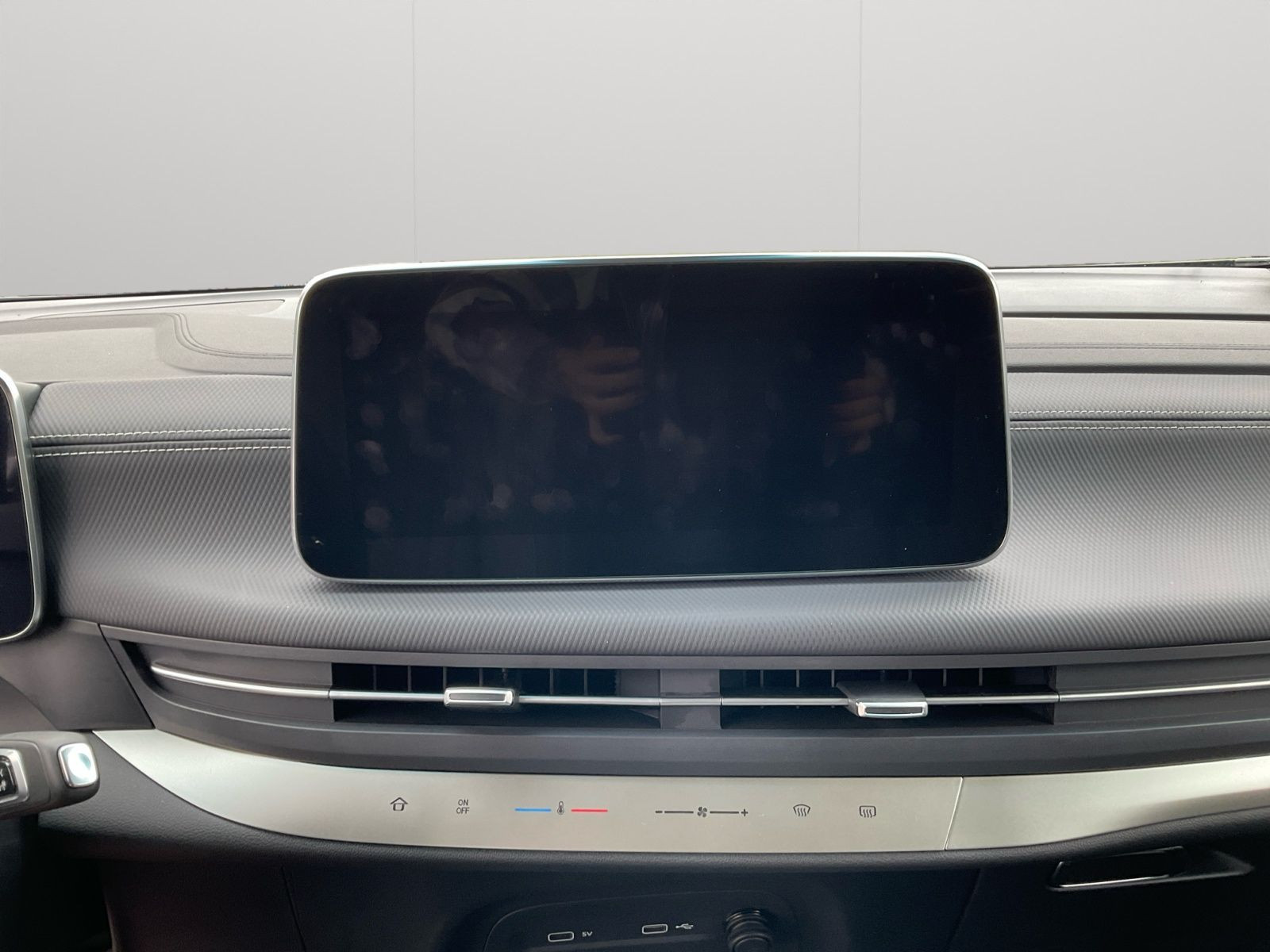 Maxus - Mifa 9_12