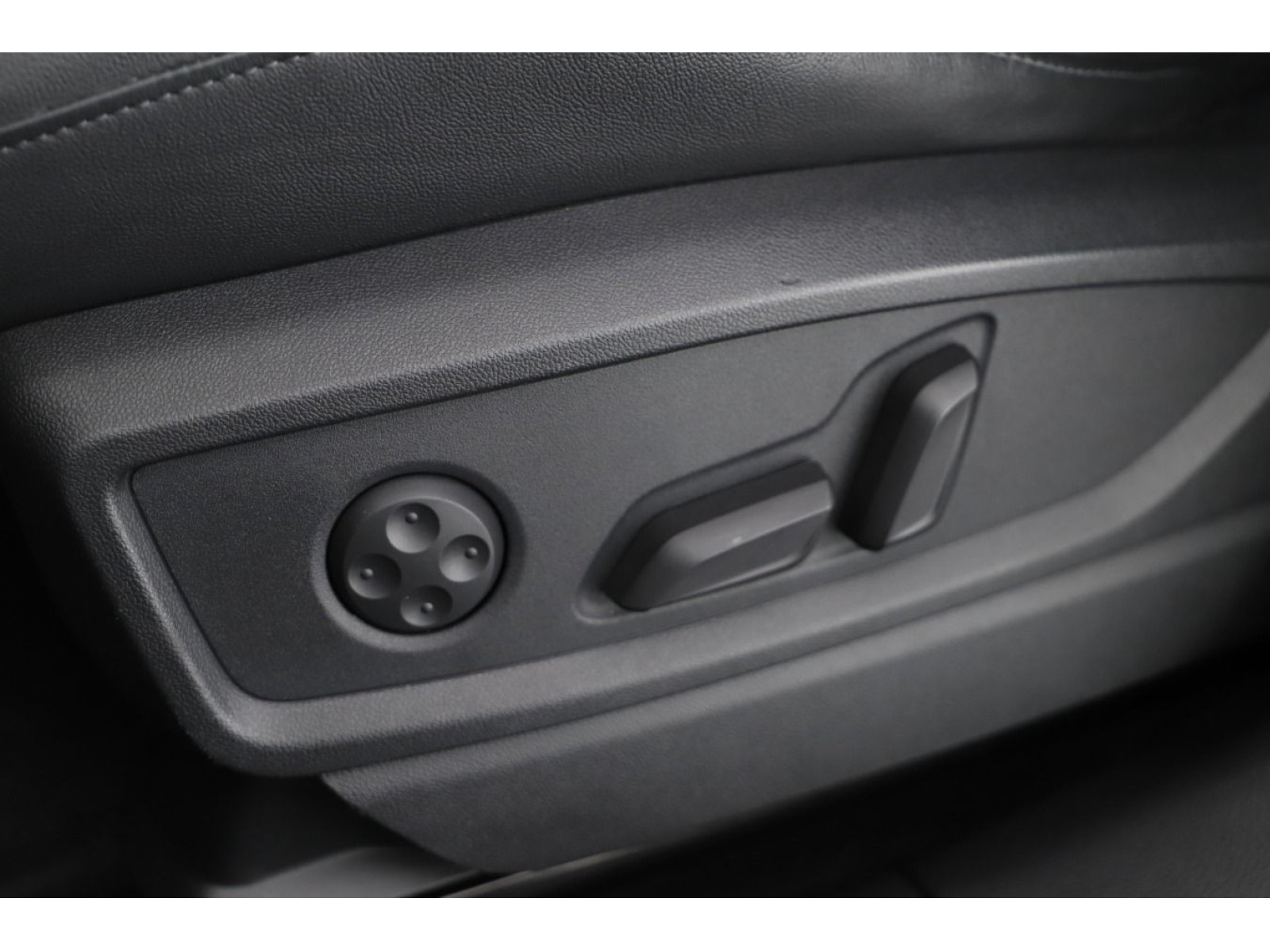 Audi - SQ5 Sportback_8