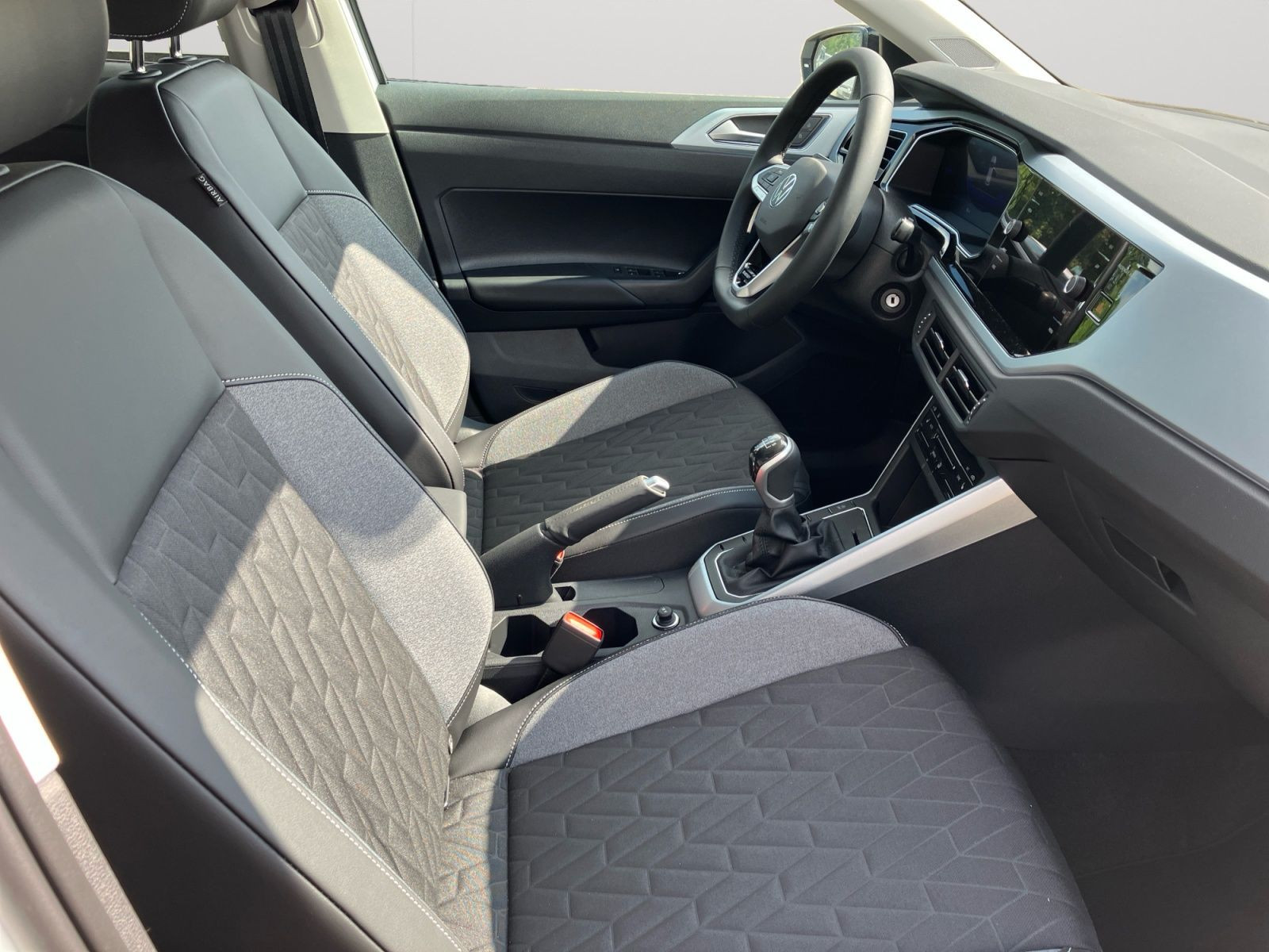 Volkswagen - Polo_16