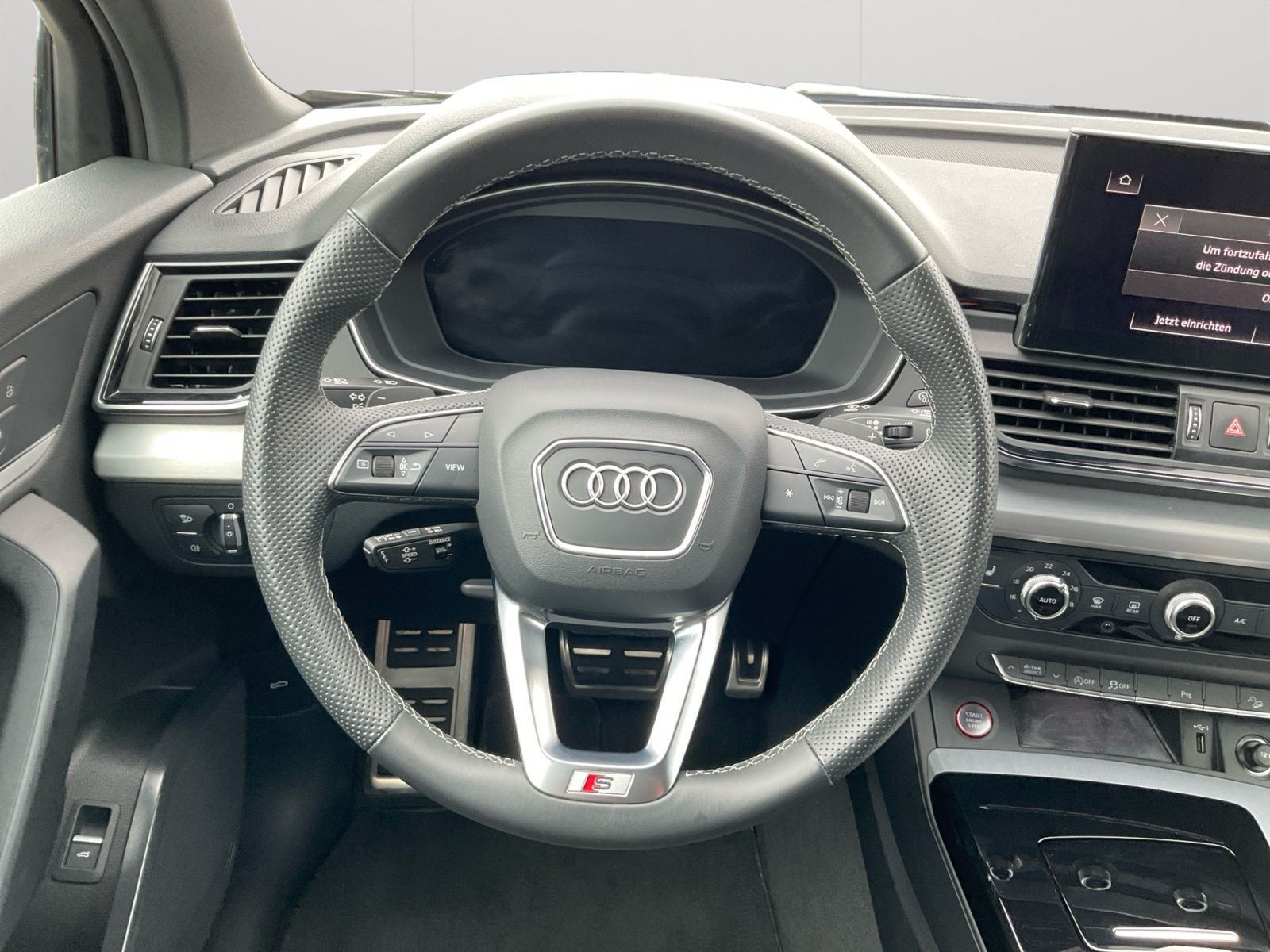 Audi - SQ5_13