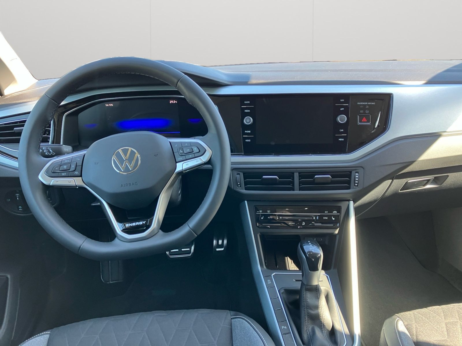 Volkswagen - Polo_11