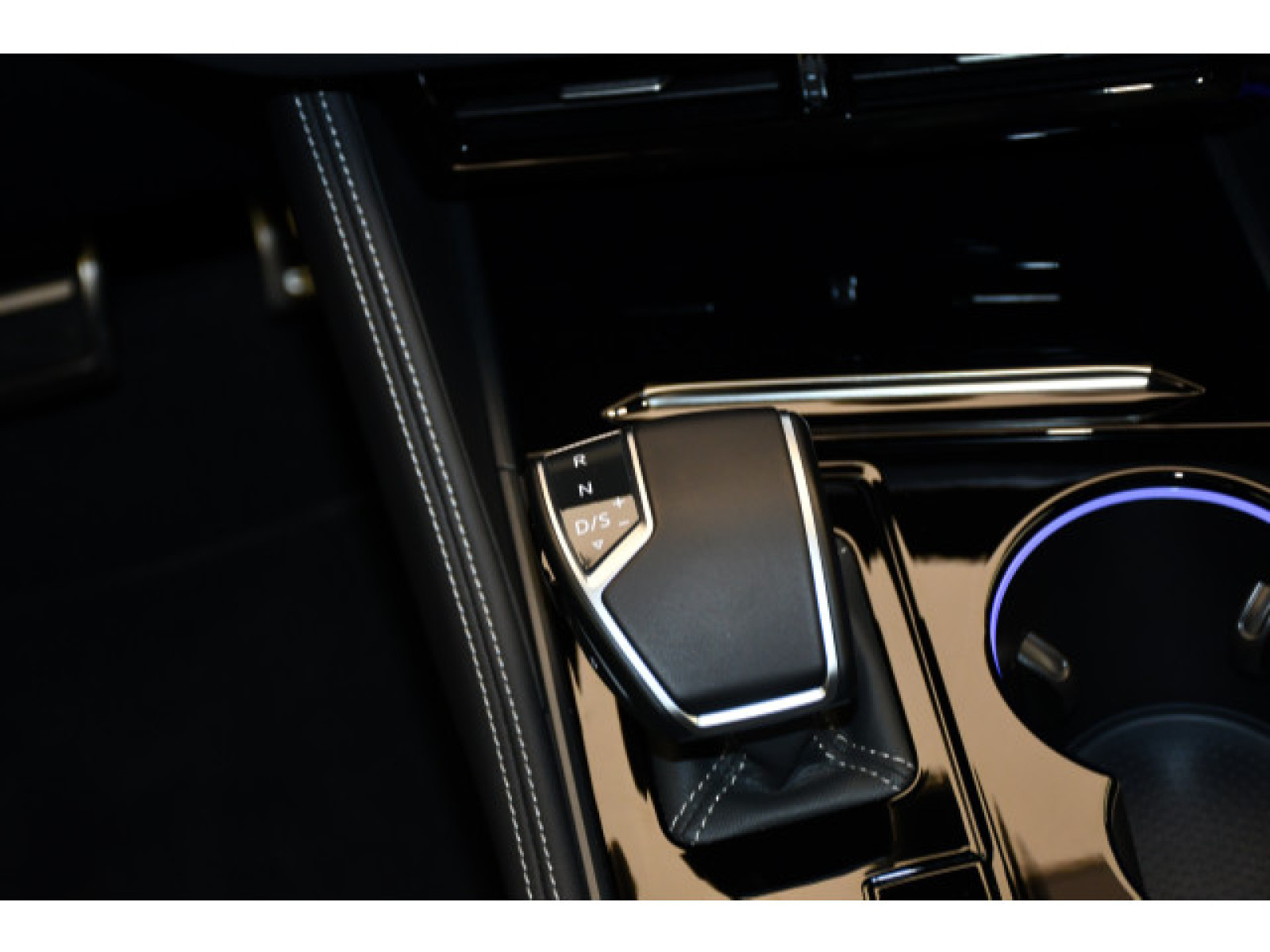 Volkswagen - Touareg_7