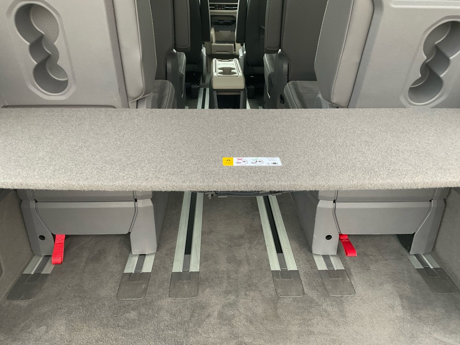 Volkswagen - Multivan_16