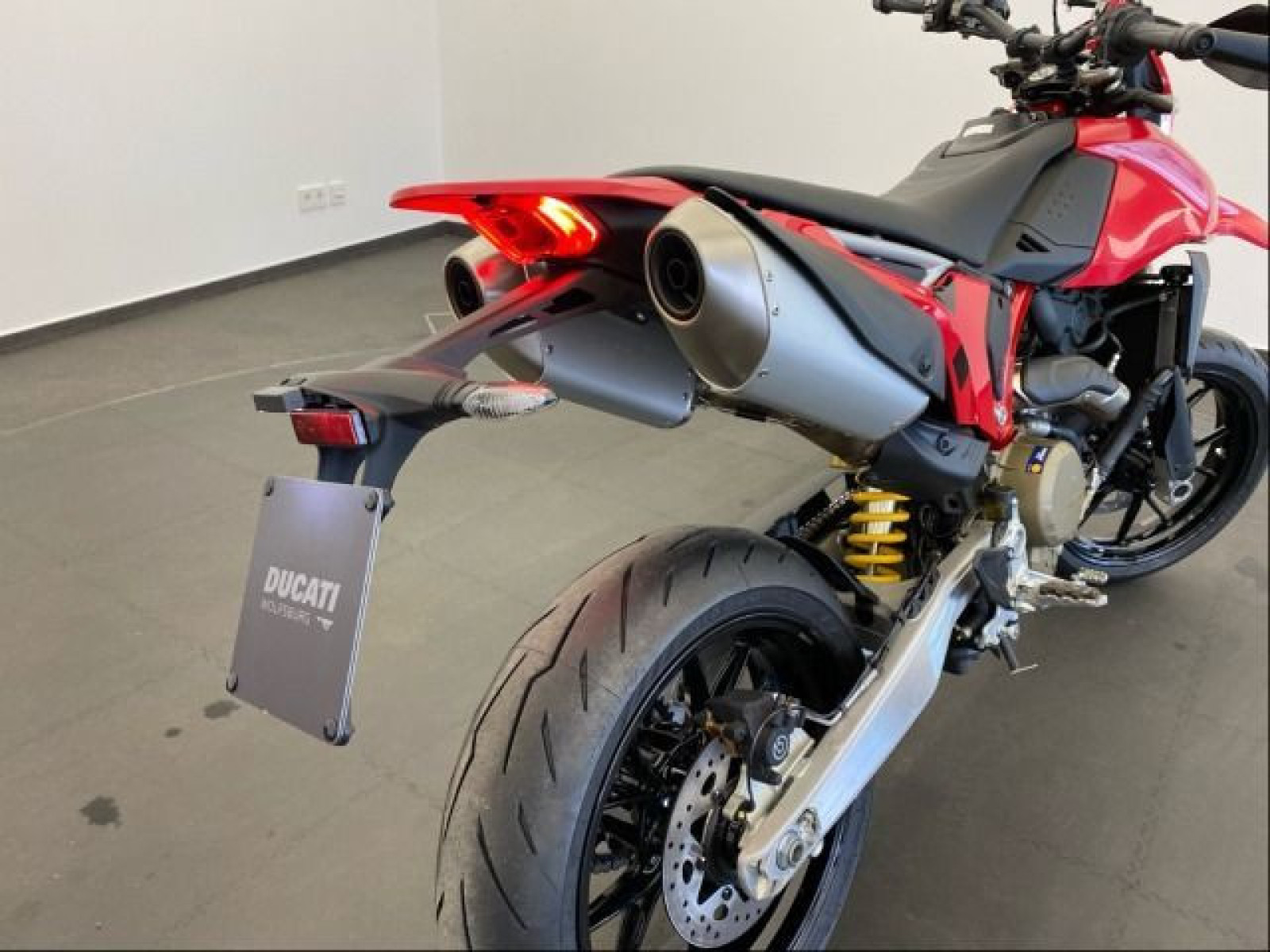 Ducati - Hypermotard 698 Mono_5