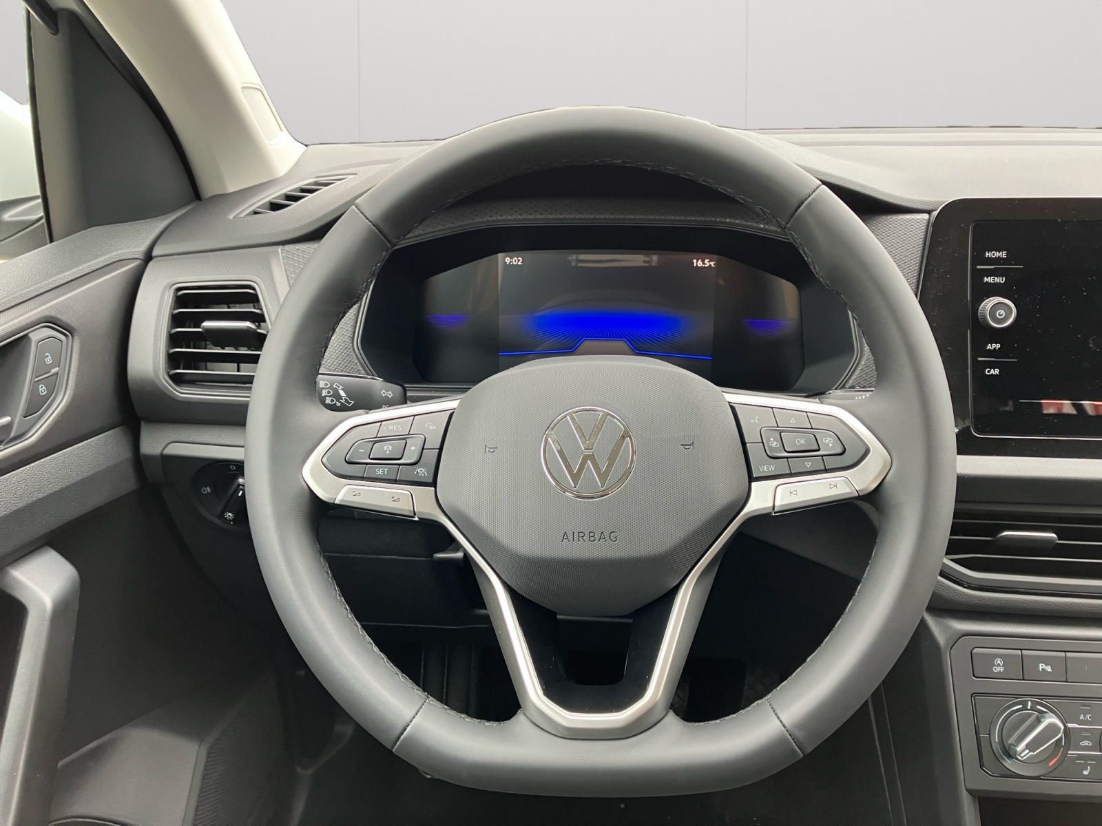 Volkswagen - T-Cross_12