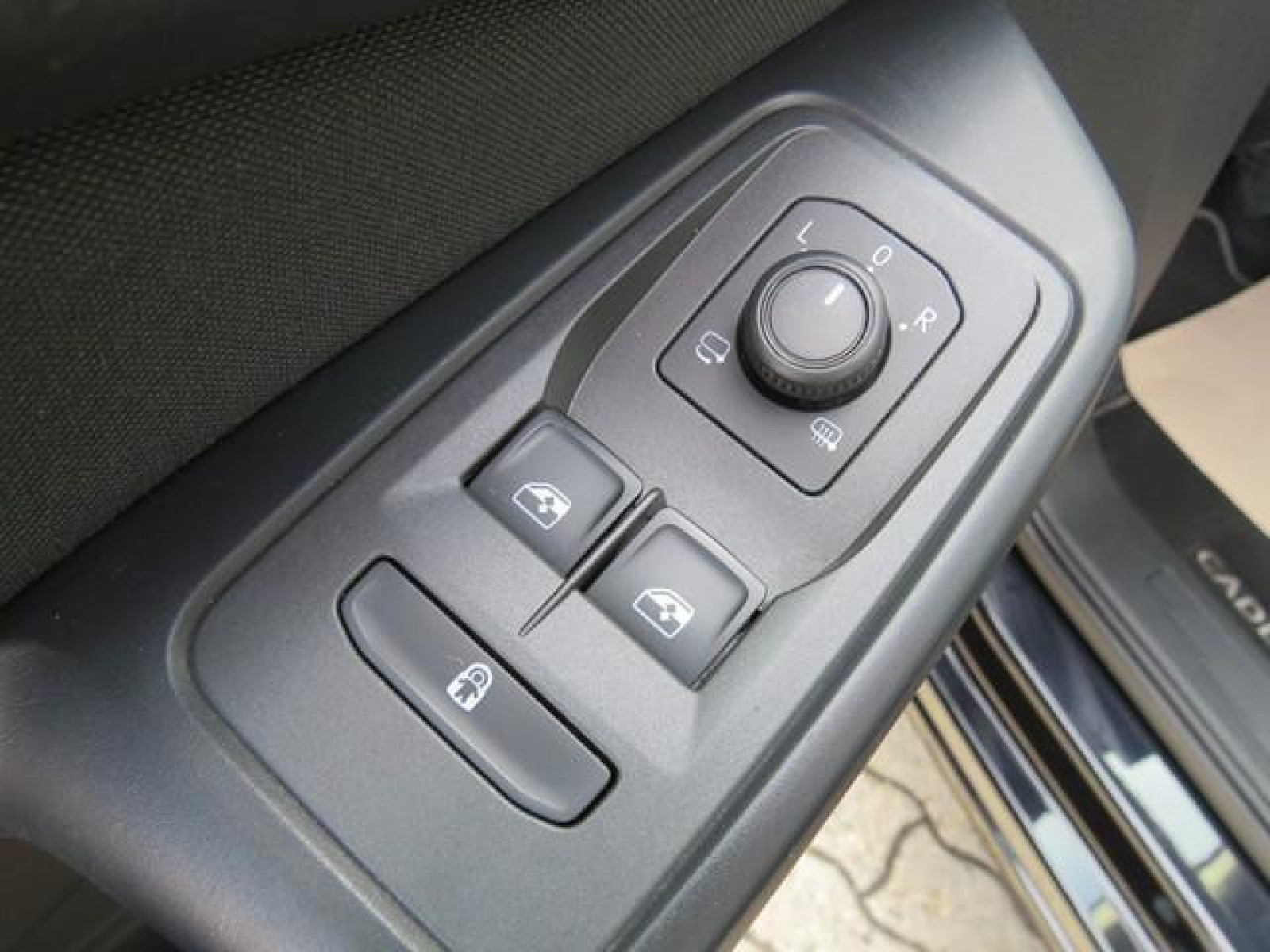 tuerbedienungselemente-innen