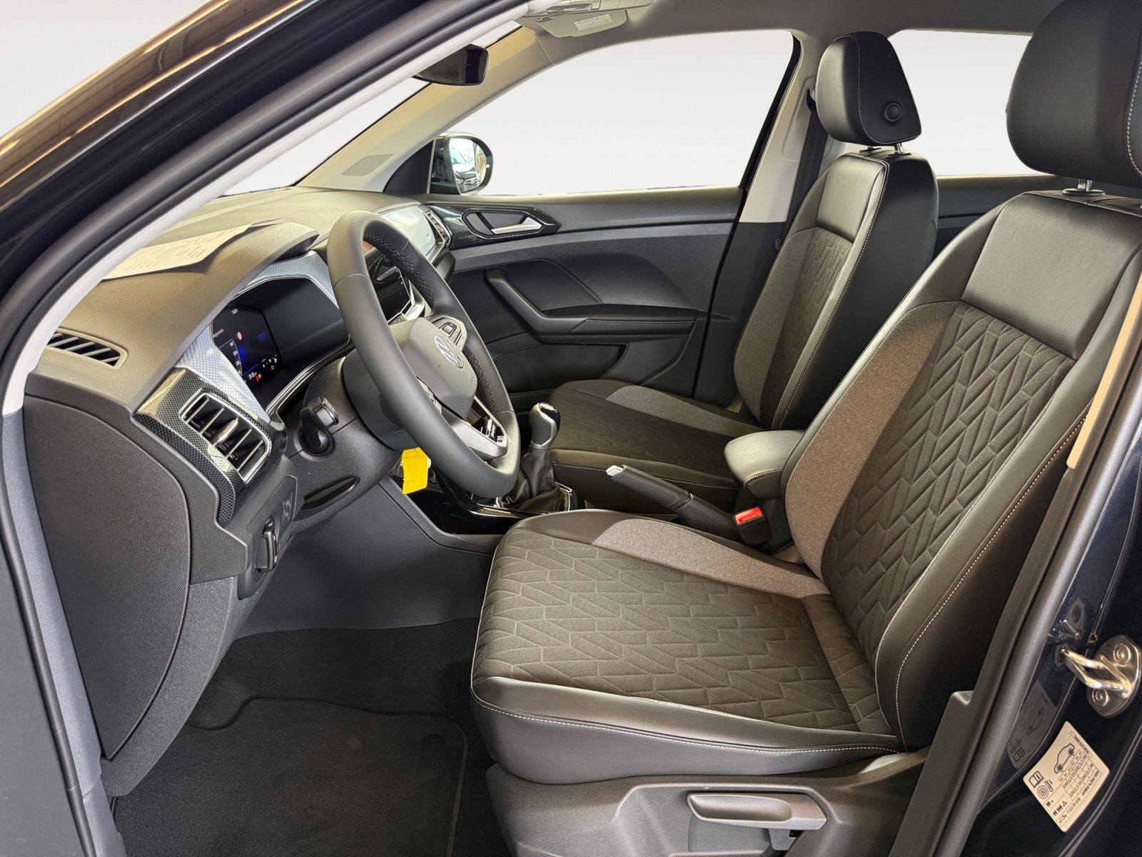 Volkswagen - T-Cross_16