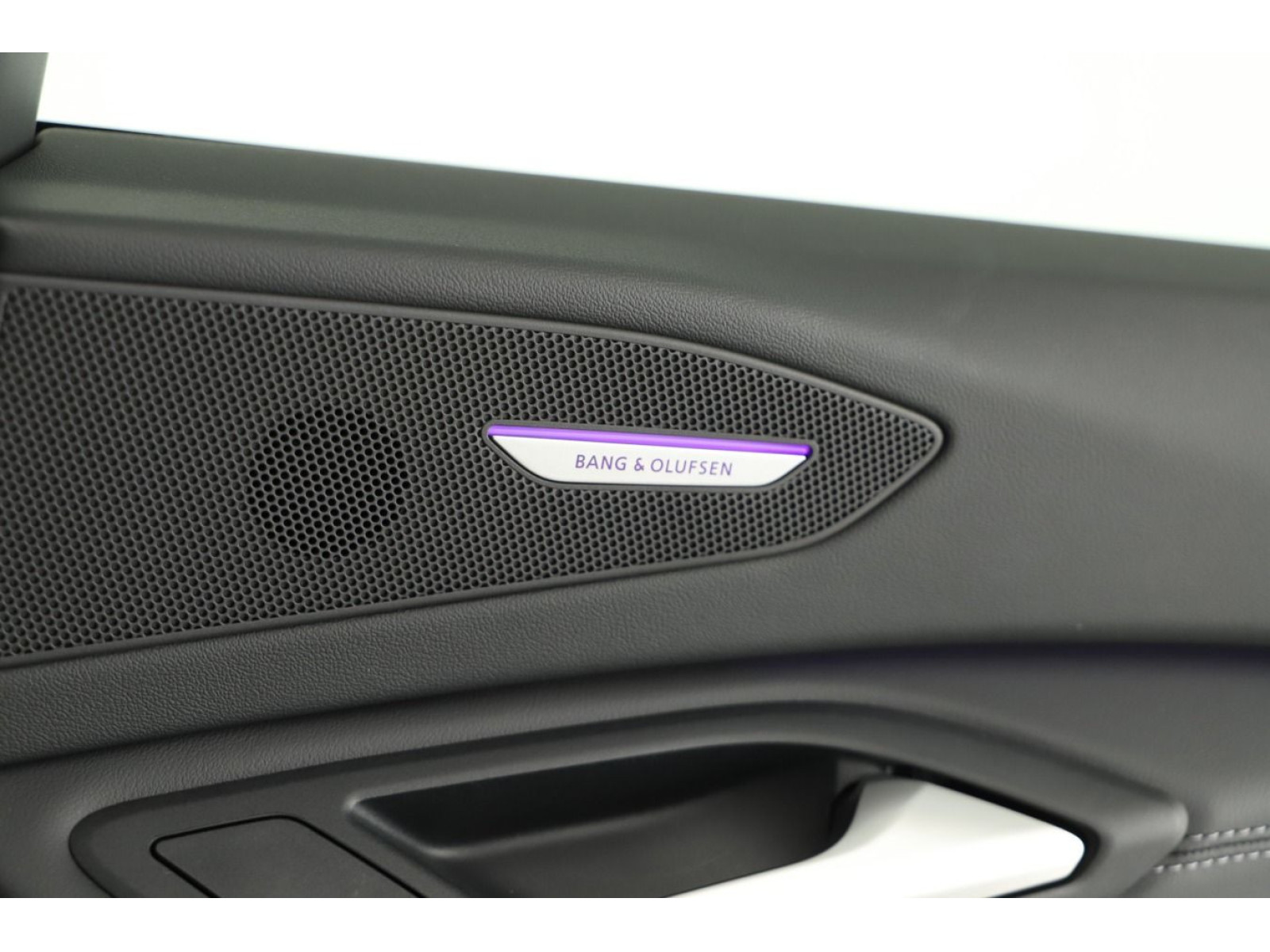 Audi - Q6 SUV e-tron_9