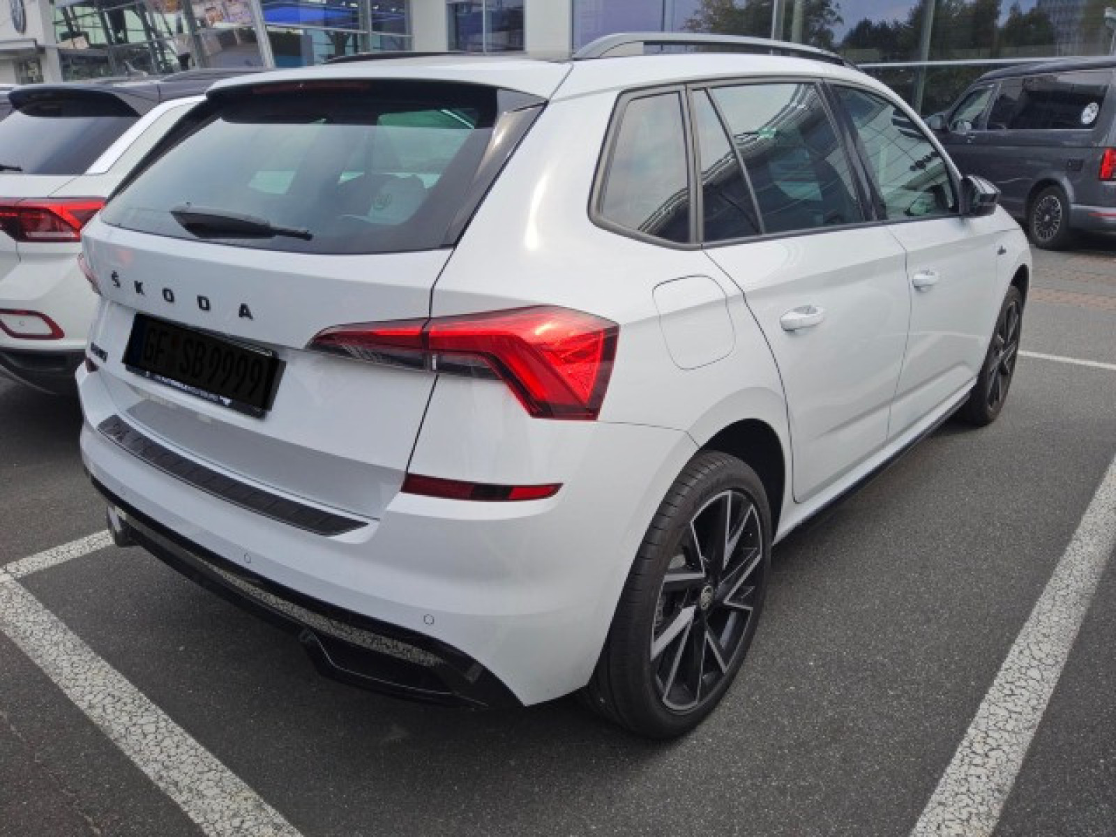 diagonalansicht-hinten-aussen